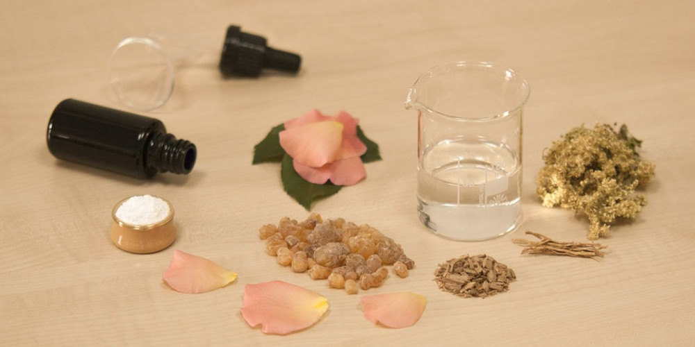 How to Make Perfume from Ingredients Found in the Garden!