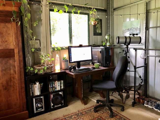 Interior of a shoffice with a computer and desk
