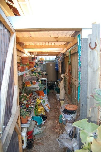 Shed with tight access